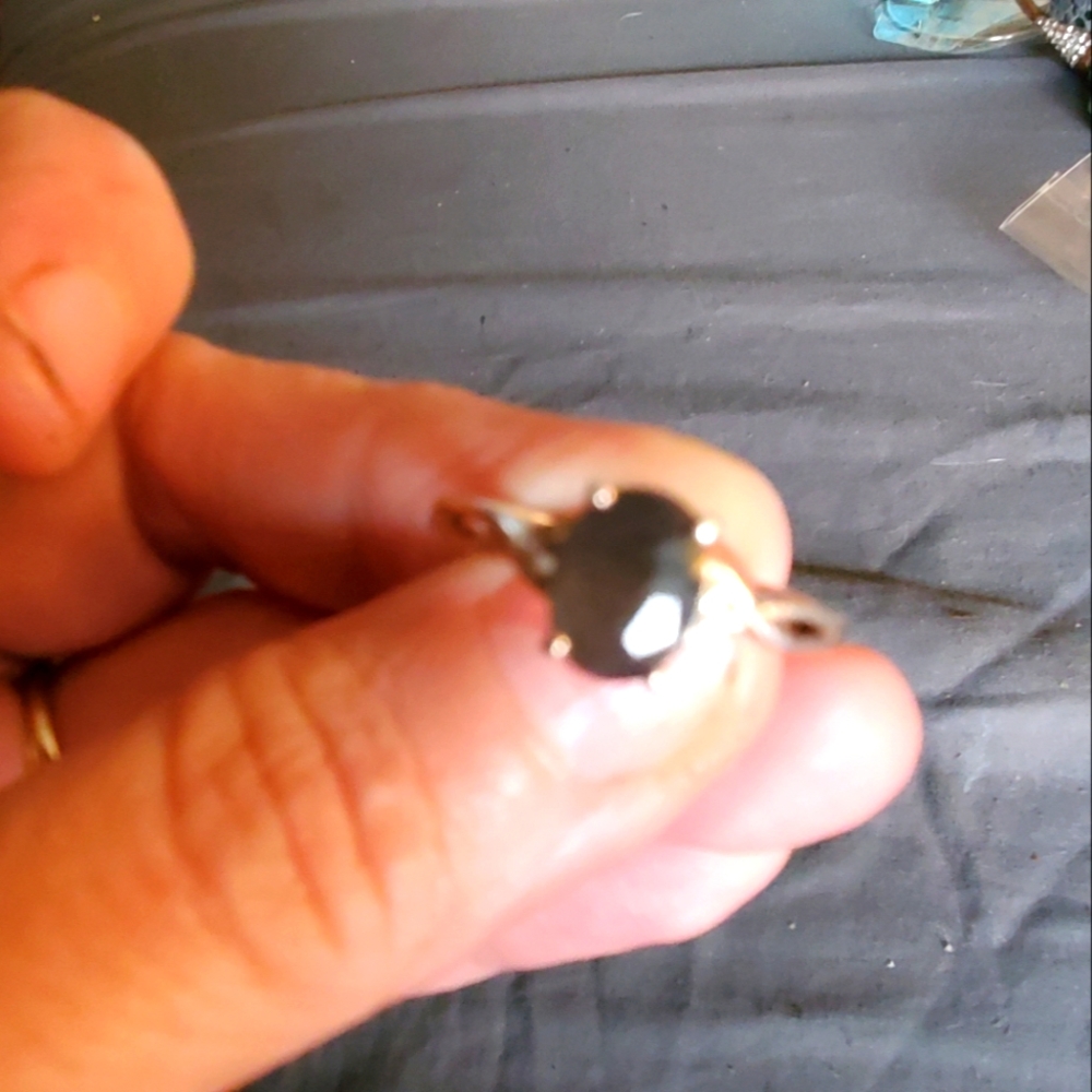 Ring - Picture 3 of 6